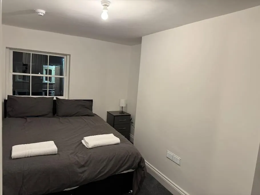 2Bed Central Gloucester- Contractors Welcome GLOUCESTERSHIRE 0*,  United Kingdom