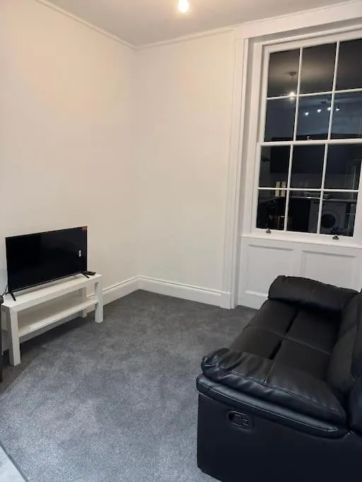 2Bed Central Gloucester- Contractors Welcome GLOUCESTERSHIRE United Kingdom